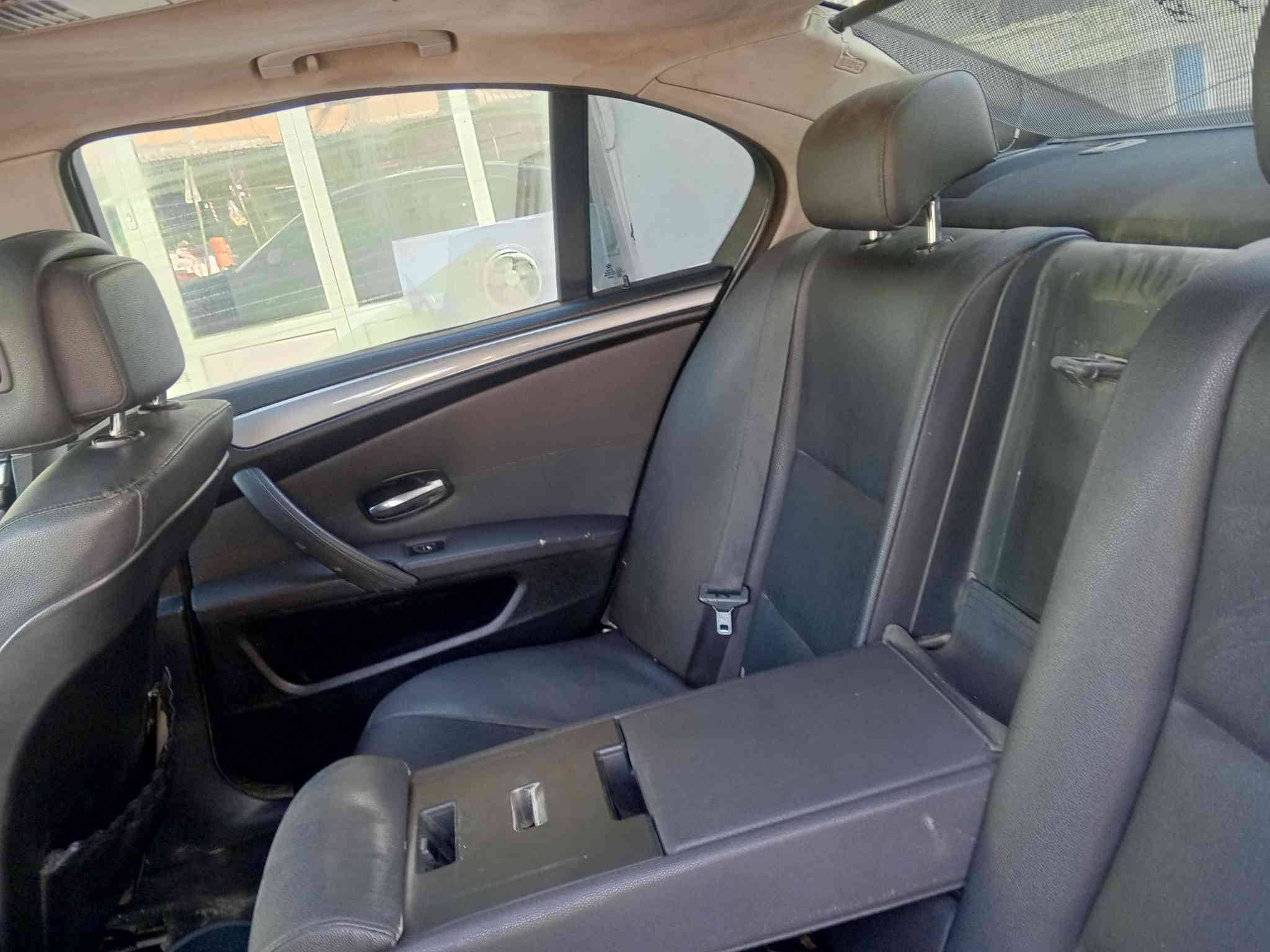 بیئێم چاوبرۆ مۆدێل 2009  مەکینە 528 تۆماتیک فول فول مواسەفات بەناو خۆمە 14 ورەقە غرامە  دەگەرێتەوە سێپارچەی پێشی بۆیاغە سعر 79 ورەقە  
***********
