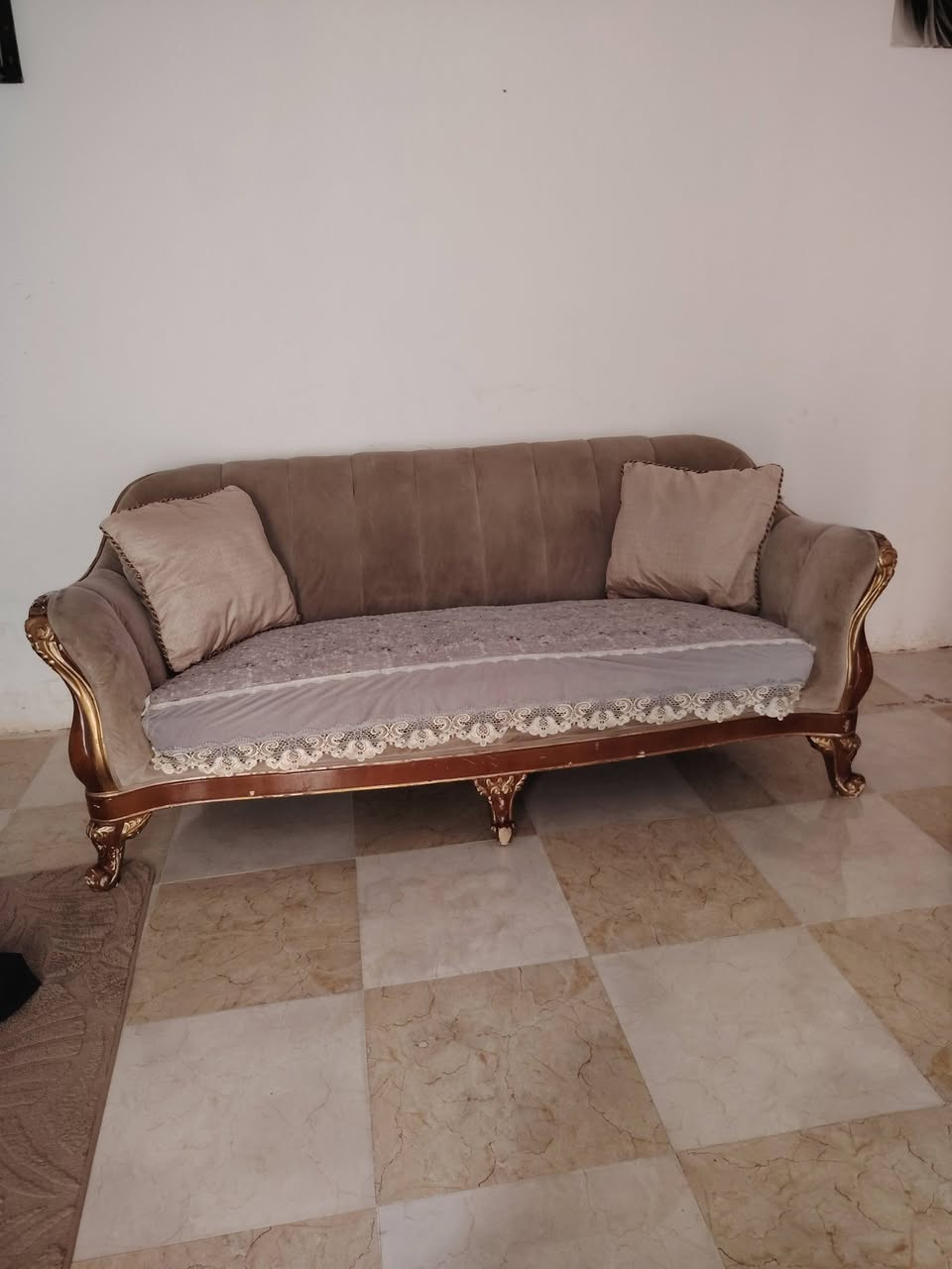 سلام عليكم هذني لقنفات للبيع وياهن كرسي واحد نضاف وقويات عنواني قبله بشارع سوك ام هاني... سعر 200


**إذا كنت صاحب هذا الإعلان وتريد حذفه لأي سبب، رجاءا أرسل رسالة إلى الدعم الفني**