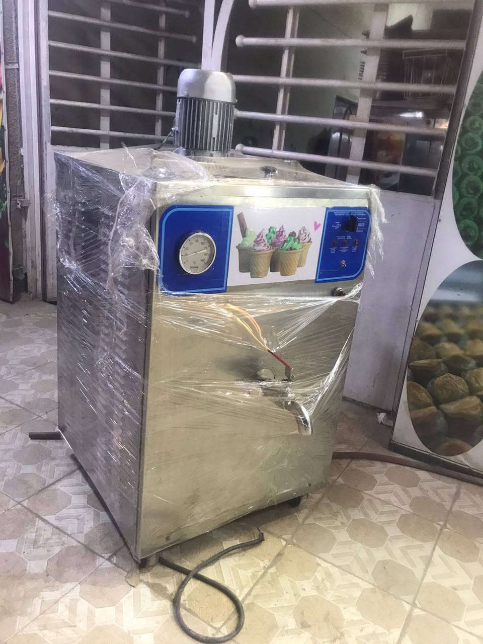 بساتر عدد 2 #مارك_ايطالي
80 لتر ٣ فيز ب مليونين وربع
50 لتر سنگل فيز ب مليون ونصف
بغداد ***********
