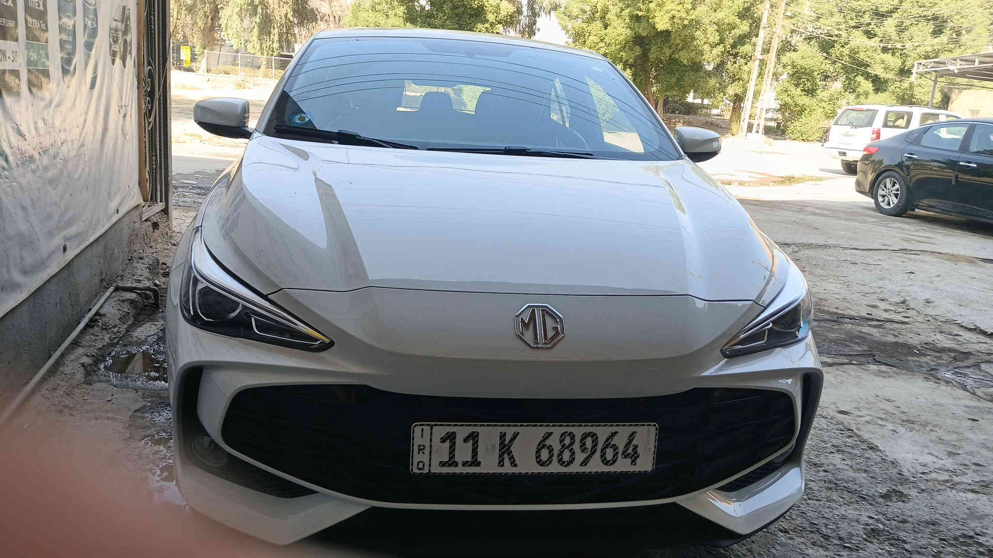 سلام عليكم أم جي 3  2025جديدة ولا شخط بيهية ماشية 1300السعر 119 وبيهة مجال قليل العنوان الدورة رقم الهاتف***********
