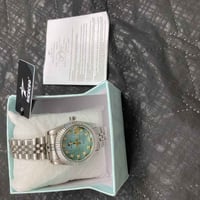 ساعات • للبيع