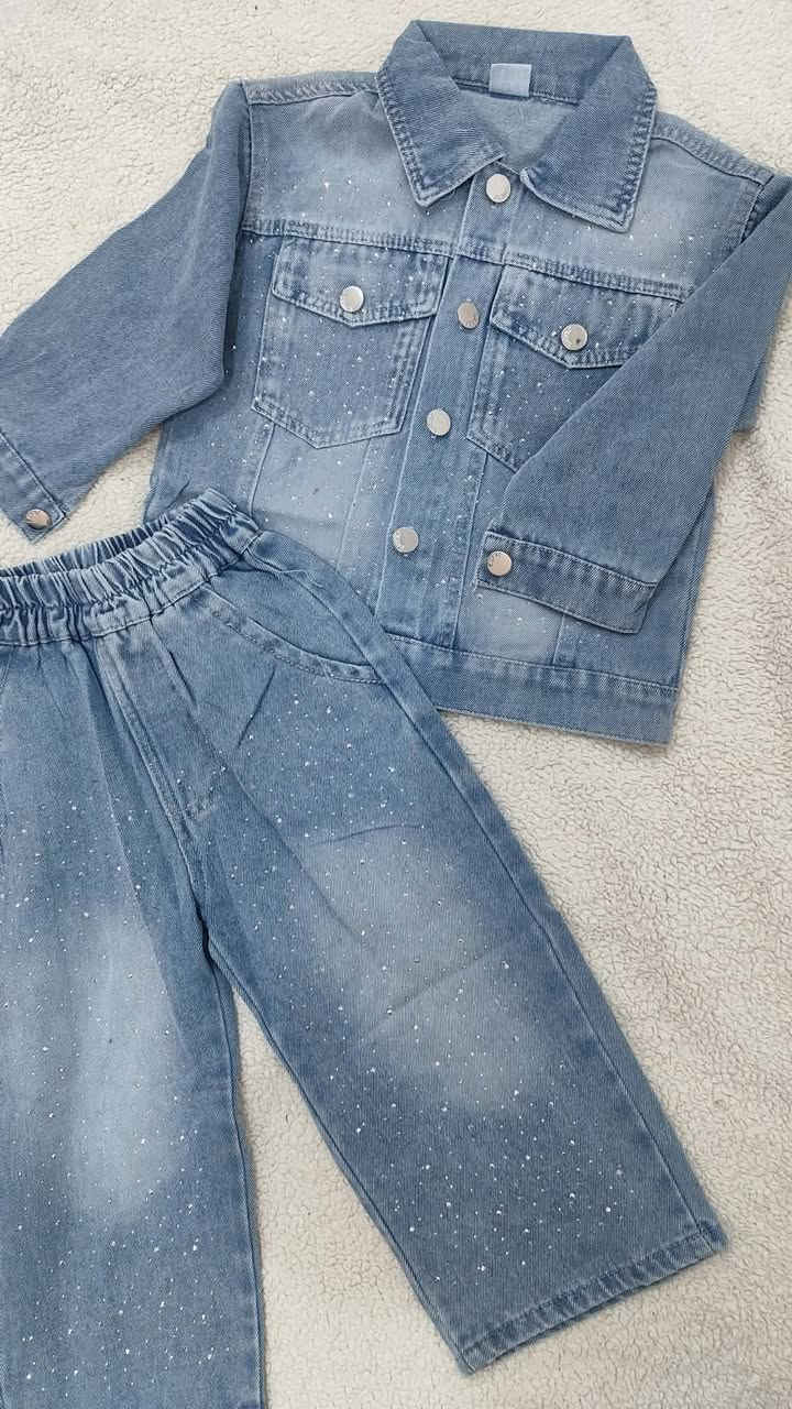 طقم بناتي جنز الاصلي
قياس 3الى7سنوات


**إذا كنت صاحب هذا الإعلان وتريد حذفه لأي سبب، رجاءا أرسل رسالة إلى الدعم الفني**