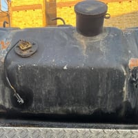 تانكي هينو 130لترر مع القواعد 150وبي مجال  07727407065