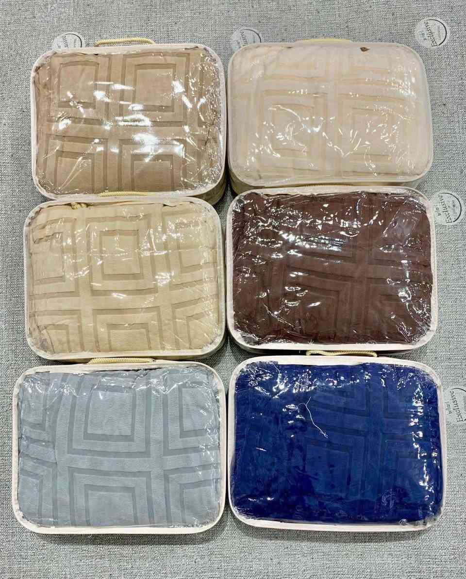 تلبيسة كراسي ست قطع 

🌷مفروشات الحياوي 🌷
❤كوت قرب بيت أبو الهوى ❤ 
توجد خدمة توصيل جميع المحافظات 
للاستفسار  
*********** واتساب ابو احمد

@أبرز المعجبين
