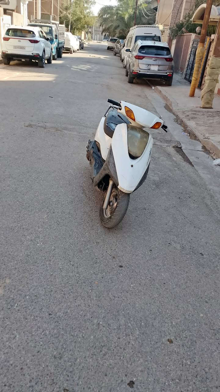 سلام عليكم دراجه بريز مكينه خرسه شلعه ومعدل اشك الكاع الدراجه  تشتغل نكره  باتري ما بيهه كفرات مختمه الشعر 350يهه مجال قليل مكاني الشعب متواجد وتساب وخاص فقط   ***********
