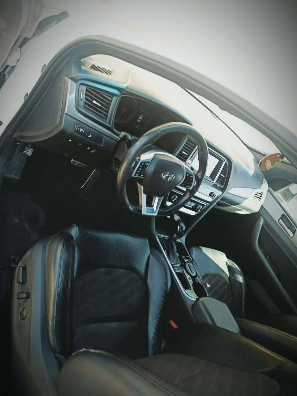 السلام عليكم.  سوناتا سبورت 2019  محرك  2400فول مواصفات أمريكي ظرر حالوب بدون ضربة بدون أي صبغ محرك كير مكفول عنوان الانبار عامرية الفلوجة  سعر  150 م ***********
