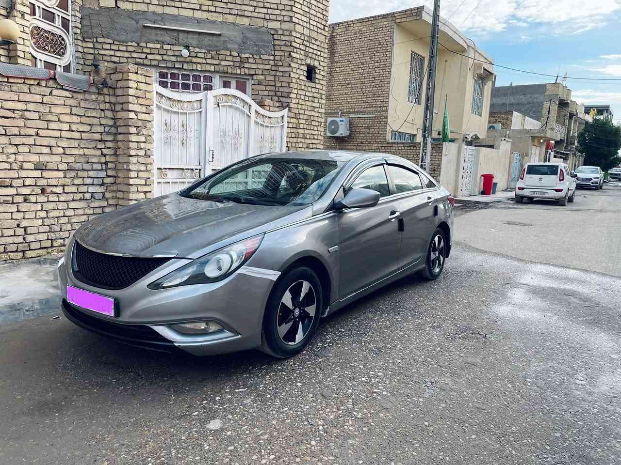 السلام عليكم سوناتا طك كارتون شركة شرط دخول جديد ماشية 150
#سوناتا _2014_نموذج  N سبورت محرك 2000 دوش المرغوب غاز اصل بلاد صانعينها الهم

+ نظام ايكو اقتصادي انسه لصرف ولبانزين الوصخ وتبديل الفيتبم ب١٠ الاف ٦٠ لتر شرط تمشيك فوك شهر 
ادوات ادوات  ادوات 
محرك وكير وحداديه فول مال الشركه طك كارتون (تجي وشوف بعينك)

 طخم ويل اصلي كارتون + طخم تاير كوري اصلي بجيس
باتري جديد ابو ل 90 ( 75 امبير )
#متوم_شمالي_انكليزي _ على رقم الشاصي 
تبريد ثلج 
كشنات جلد +تدفئه تبريد
شاشة تاب بلاد 
تحكم ستيرن 
مرئي شفط كهربائي
بلوتوث واواكس وفلاش
كيجات ليزرية
مانع انزلاق
فرشة ارضيه جلد وعازل
حساسات اصتدام
كزوزين
جنطه ع بصمة
كصة جنطة 
شرط ولا سيرفس بدشبول مشتغل
كهربائيات حساسات كله شغال فوول الفوول
ماكو سيارة بهيج موصفات ونضافة
#السعر_56_ورقه_وبيه_مجال للشراي يتصل وبالخدمة. والله مكلف مارد خاص………….
***********
المكان ميسان عمارة
