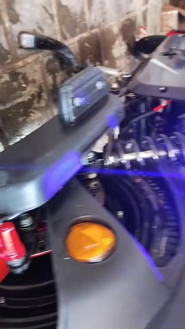 سلام عليكم دراجه R9 (كاملة اي عطل مابيهة)
مكاني بغداد مدينة الصدر سعر 350🛵


**إذا كنت صاحب هذا الإعلان وتريد حذفه لأي سبب، رجاءا أرسل رسالة إلى الدعم الفني**