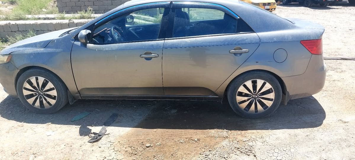 سلام عليكم
فورتي موديل ٢٠١٣ امريكي  رقم بغداد باسمي 
 فول مواصفات عده البصمه 
سونار مرفق  محرك وكير وصدر وتبريد كله جاهز 
مكاني المحموديه سريع دولي قرب محطه الخياميات 
السعر ٩٥ 
***********
