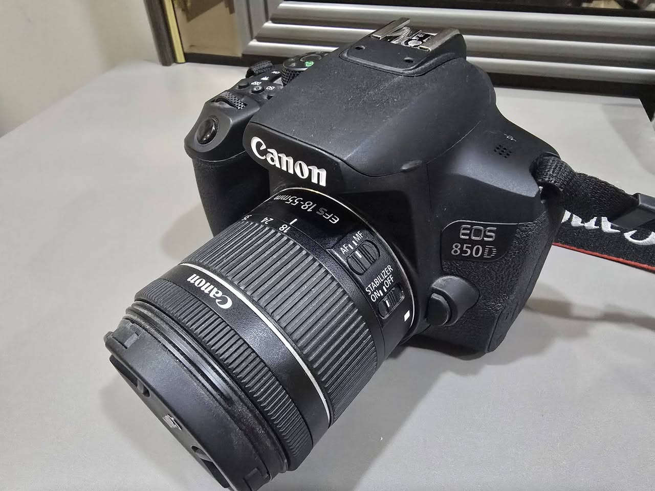 للبيع كانون 

Canon

850 D 

الملحقات 

بطاريه 
شاحنه 
حزام كتف 
جنطه
عدسة 55.18 اوتو فوكس 
شاشه لمس 
واي فاي 

الملحقات كامله نظافة 100% مستخدمه شي قليل

للاستفسار اكثر السعر خاص او الاتصال ع ***********
