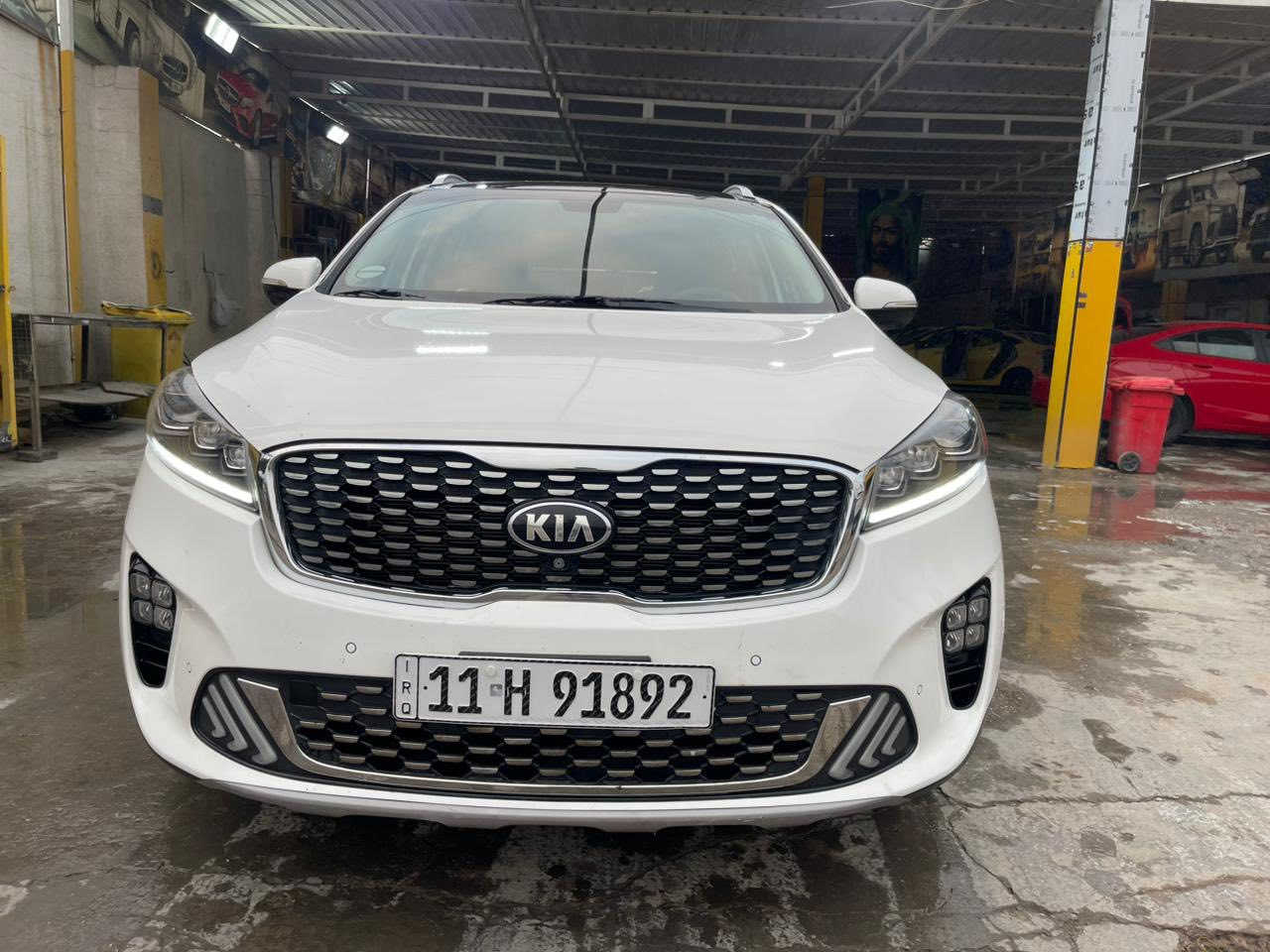 � للبيع | كيا سورينتو GT-Line – فل إضافات

🔹 خليجي – ٦ سلندر 
🔹 موديل: 2020
🔹 اللون: أبيض
🔹 ماشية: 37 حقيقي
🔹 الموقع: بغداد – حي أور
🔹 الضمان: مكفولة كفالة عامة
سيارة جديدة بكل معنى الكلمة 

⚙️ المواصفات:
• ✅ 6 سلندر
• ✅ 7 ركاب
• ✅ دفع رباعي 4×4
• ✅ 3 مناطق تبريد (ثلاثي)
• ✅ فتحة سقف بانوراما
• ✅ سايد بريك دگمة
• ✅ كراسي كهرباء مع تبريد وتدفئة
• ✅ شاشة كبيرة + عدادات ديجتال
• ✅ 4 كاميرات مع كاميرا 360 درجة
• ✅ تحكم من ستيرن
• ✅ نقطة عمياء
• ✅ تحديد مسار
• ✅ مانع تصادم
• ✅ أنظمة أمان متكاملة

✨ السيارة فول الفول – أعلى فئة GT-Line
✨ نظيفة جدًا وجاهزة للفحص
✨ استخدام شخصي
السعر 310 وبيها مجال بسيط 
📞 للتواصل:
0770 265 3013
