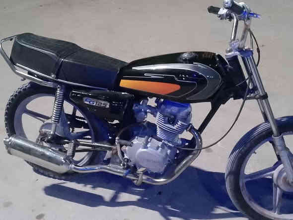 سلام عليكم دراجة للبيع شغالة ابيع كوم حديد اريدها250وبيها مجال للشراي رقمي***********
