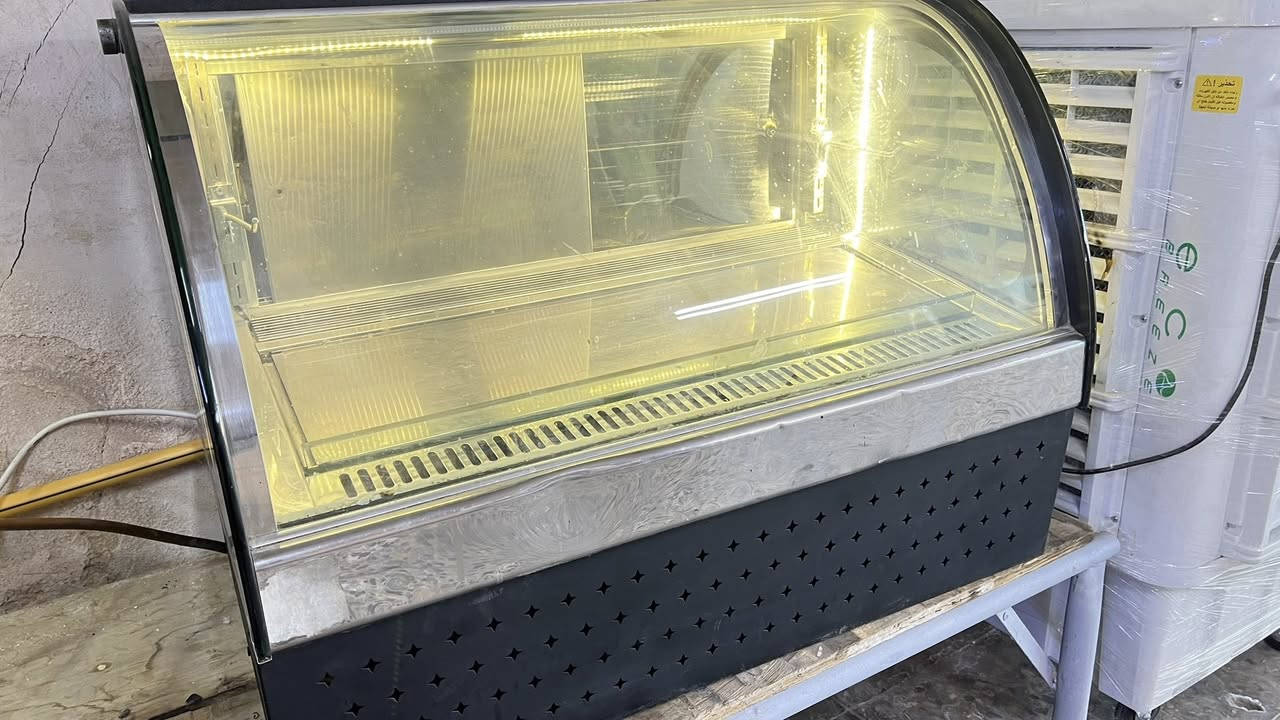 سلام عليكم.            للبيع ✅

ثلاجه شارك ١٠ قدم السعر 100 الف 
ثلاجه بيكو ١٠ قدم السعر 120 الف 
عارضه كيك السعر 150 الف 
سبلت هايزنز طن ونص استعمال قليل السعر ٣٥٠ الف 

ورشة المسار قرب مول الفلوجة للاستفسار 📞
***********/***********📞
