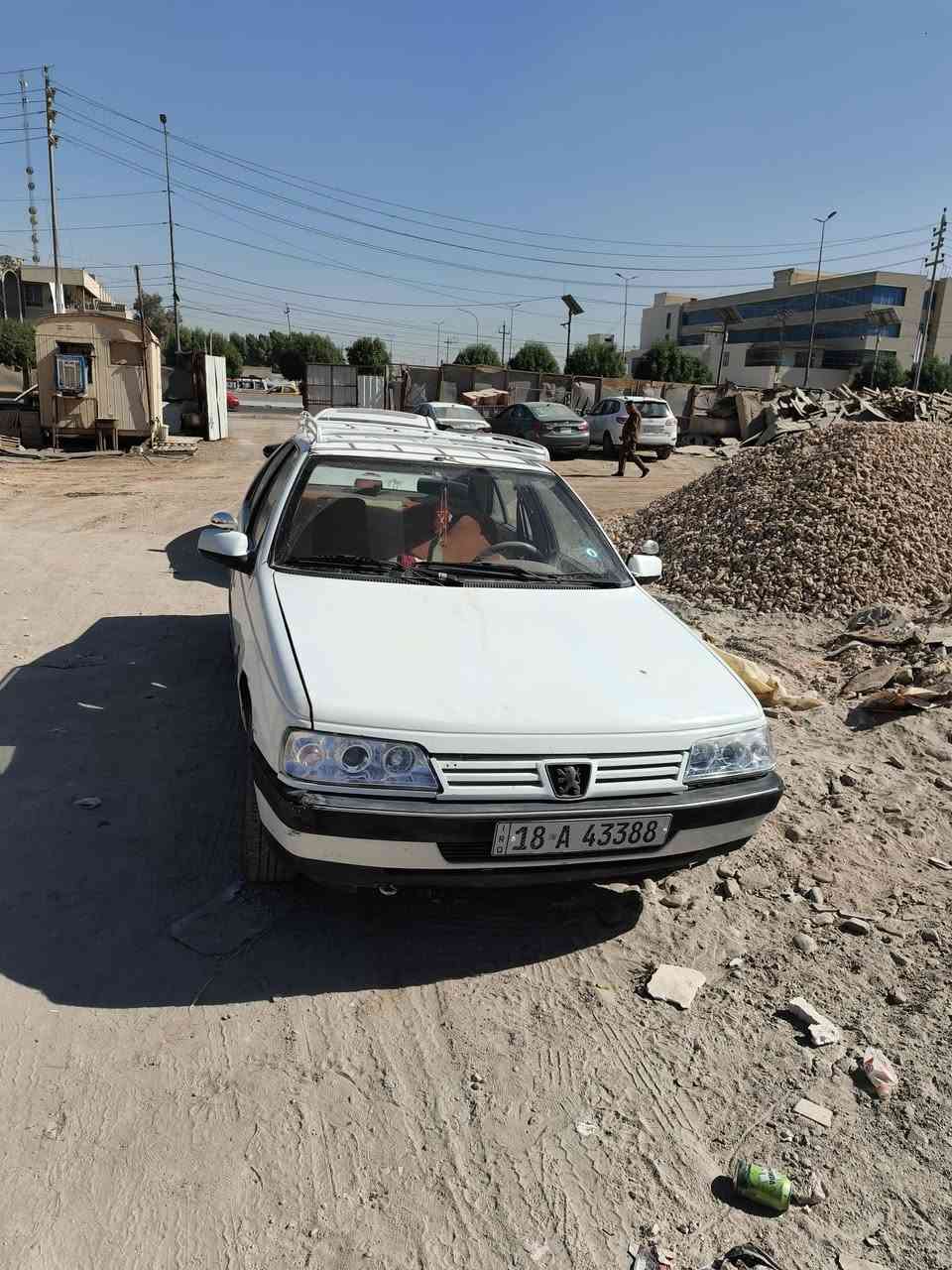 السلام عليكم بيجو جي ال إكس ٢٠١٠ رقمها بابل  سنويتها ٢٩ باسمي... مكانها بالحلة  
حاليا السيارة بيها ضربة بالجنطة مثل ماموضح السعر المطلوب ٣٠ انزلك سعر التصليح مال الضربة .... 
مكينة حيل نشطة وكير مكفول  .... 
بيها لايت زنون والسيارة مابيها ضربة غير هاي بالجنطة بيها بعض الخياسات 
كهربائيات شغالة كلها 
التبريد نقص بس الفان الداخلي عاطل .... الكمبريسر شغال واكفله إلك .. 
عوزها فقط دبلات خلفية.. 
السعر المطلوب ٣٠ و سعر التصليح نازل منها
