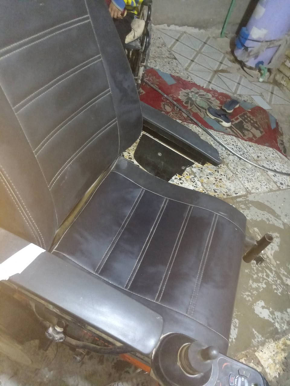 عربانه شحن مال معاقين  شاحنته كامله  الي يريد السعر 300 يشتريه يراسنه عله هاذ الرقم***********
