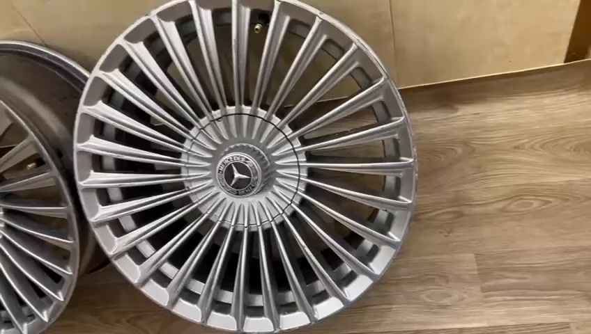 ويل مارسيدس 5 ستد
شرط اصلي وليس تجاري 
حجم 17 كلش نضيف
يرهم ماجستا + شاهينا 
السعر ٥٢٥ الف 
مكاني بصره  ***********
