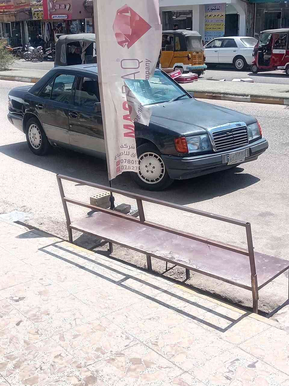 مارسدس دب للبيع رقم بغداد مشروع وطني مكفوله قواعد مكفولات مكينه وكير جداد عنوان ذي قار الغراف ***********سعر٣٥وبيهه مجال

