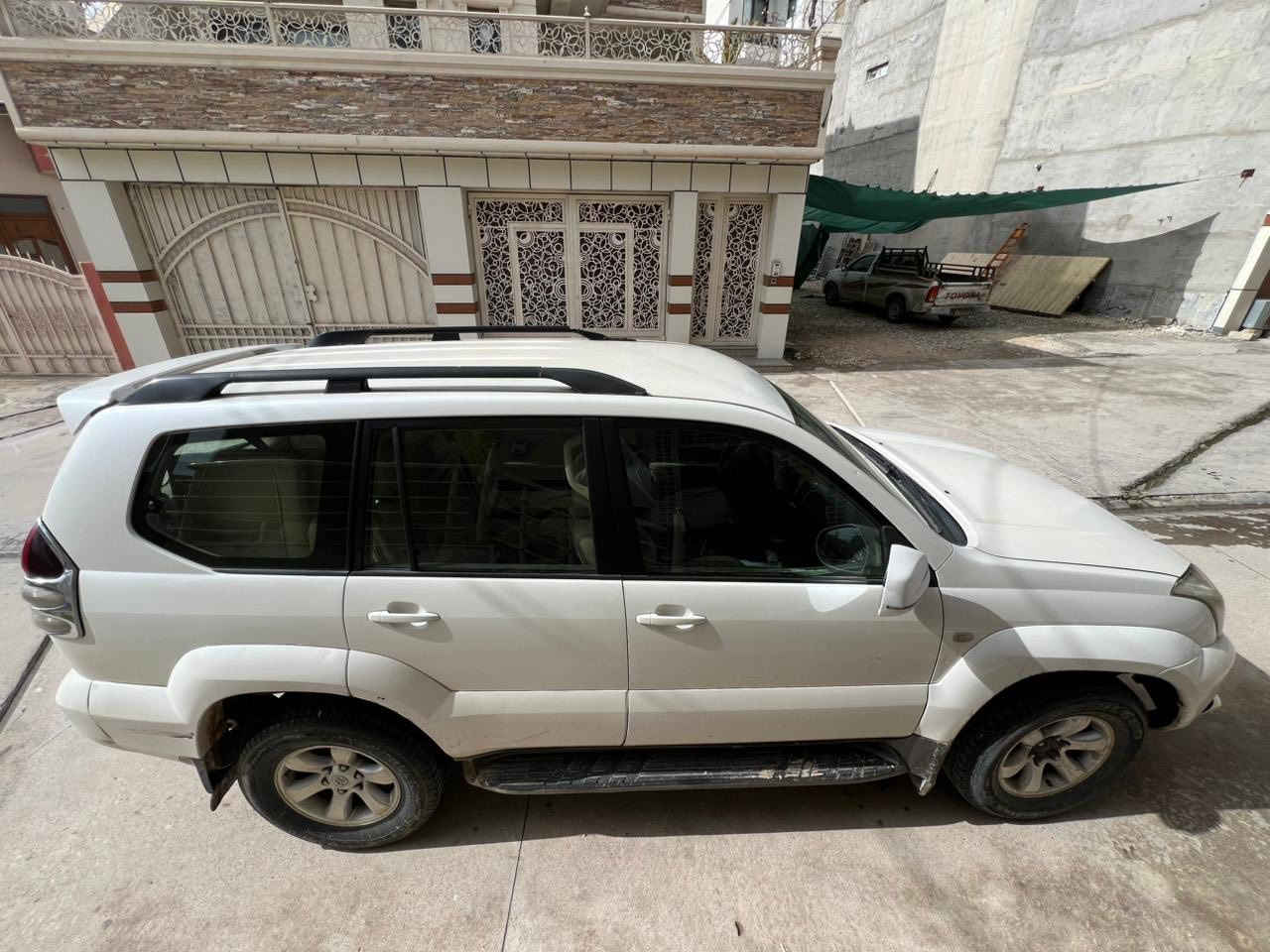 Toyota Prado 2009
تويوتا برادو ٢٠٠٩ 
شبر صبغ جملغ الامامي 
٣ مقعد 
٤ سلندر 
سعر ١٦٢ مجال 
0750 4591232
