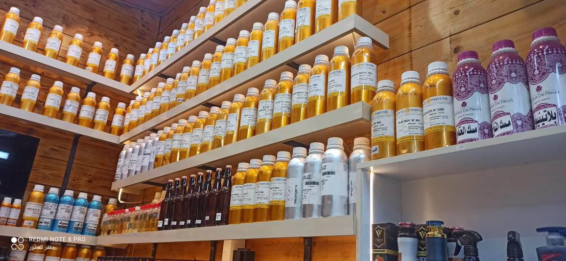 ✨ تصفية محل عطور متكامل –في العمارة 🧪
فرصة مميزة لأصحاب المشاريع ومحبي تجارة العطور 🌟
تصفية كاملة لبضاعة محل عطور جاهزة للشغل والربح فوراً

💎 الزيوت العطرية :
▪شركة أسانس الفرنسية–جودة عالية، ثبات وفوحان قوي
▪ شركة AMSA – معروفة بقوتها وثباتها بالسوق
▪ تشكيلة مميزة ترضي جميع الأذواق

🧴 العلب:
▪ شيش تعبئة بأحجام (30 مل و50 مل) موديلات أنيقة ومطلوبة
▪ شيش عرض 500 مل – تضيف هيبة وجاذبية للمحل
▪ شيش تعتيق 500 مل – مثالية للخلطات الخاصة ورفع جودة العطر
🔥 
✔ بضاعة أصلية ومجربة بالسوق
✔ مناسبة لفتح مشروع أو تطوير محل قائم
✔ تشكيلة جاهزة بدون تعب أو انتظار
📍 الموقع: العمارة
📞 للاستفسار والتواصل: ***********

💬 ملاحظة:
البضاعة “شغل نظيف” ومو للتجربة، واللي يعرف بالعطور راح يميز قيمتها من أول نظرة عمارة, ميسان
