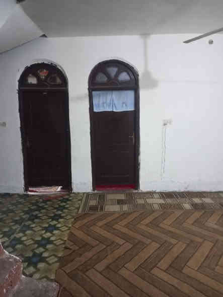 السلام عليكم للبيع مساحه 200م ركن طابو زراعي سند 25 يتكون من غرف نوم 2 كلدور مجمع صحي داخل وخارج  مناور 2مطبخ استقبال 9متر مكان حله شارع 100 جهه الطهمازيه يبعد عن الشارع العام 200متر للاستفسار ***********      السعر125
