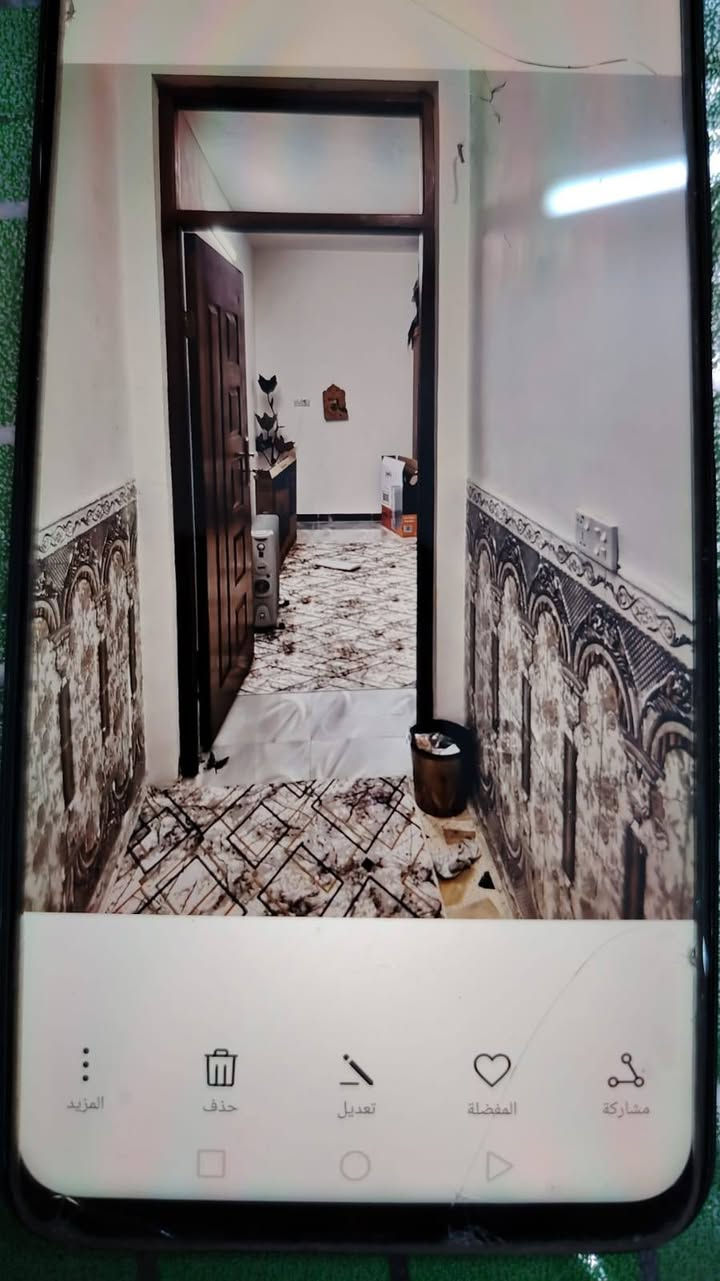 دار للبيع 150م طابقين
يحتوي
 الطابق الارضي على 
غرفةنوم واحدة+استقبال هول+ داخلي+ مطبخ+ مجمع صحيات 
كراج+ صحيات خارجية
الطابق العلوي يحتوي
2 غرفةنوم +هول داخلي +مجمع صحيات... 
العنوان حي السلام الثانيةخلف شارع 20 الاول قرب المدارس الصينية
للاستفسار الاتصال على الارقام التالية
***********
***********
***********
مكتب
المصداقيةللعقارات والمقاولات العامة
