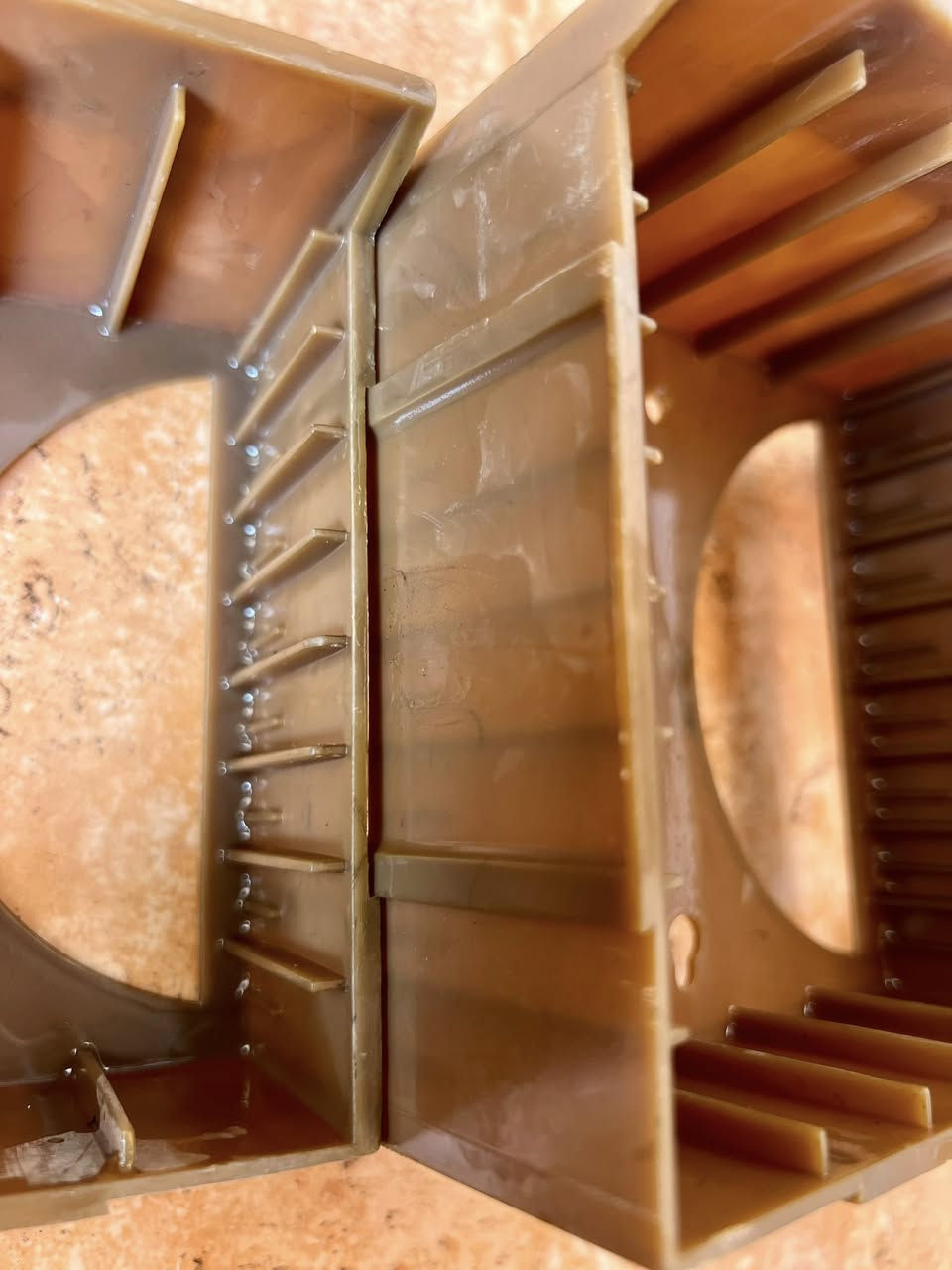 من النوادر
📼📼📼📼📼📼📼📼📼📼📼📼📼
لتنظيم وتخزين كاسيتات الموسيقى (Vinyl Records).
لون قهوائي
تتسع لـ64 كاسيت بالطول و40 كاسيت بالعرض
تقدر تعشقها مع بعض وتقدر تخليها متفرقه

📼📼📼📼📼📼📼📼📼📼📼📼📼

السعر 40 متوفر توصيل لجميع المحافظات


**إذا كنت صاحب هذا الإعلان وتريد حذفه لأي سبب، رجاءا أرسل رسالة إلى الدعم الفني**