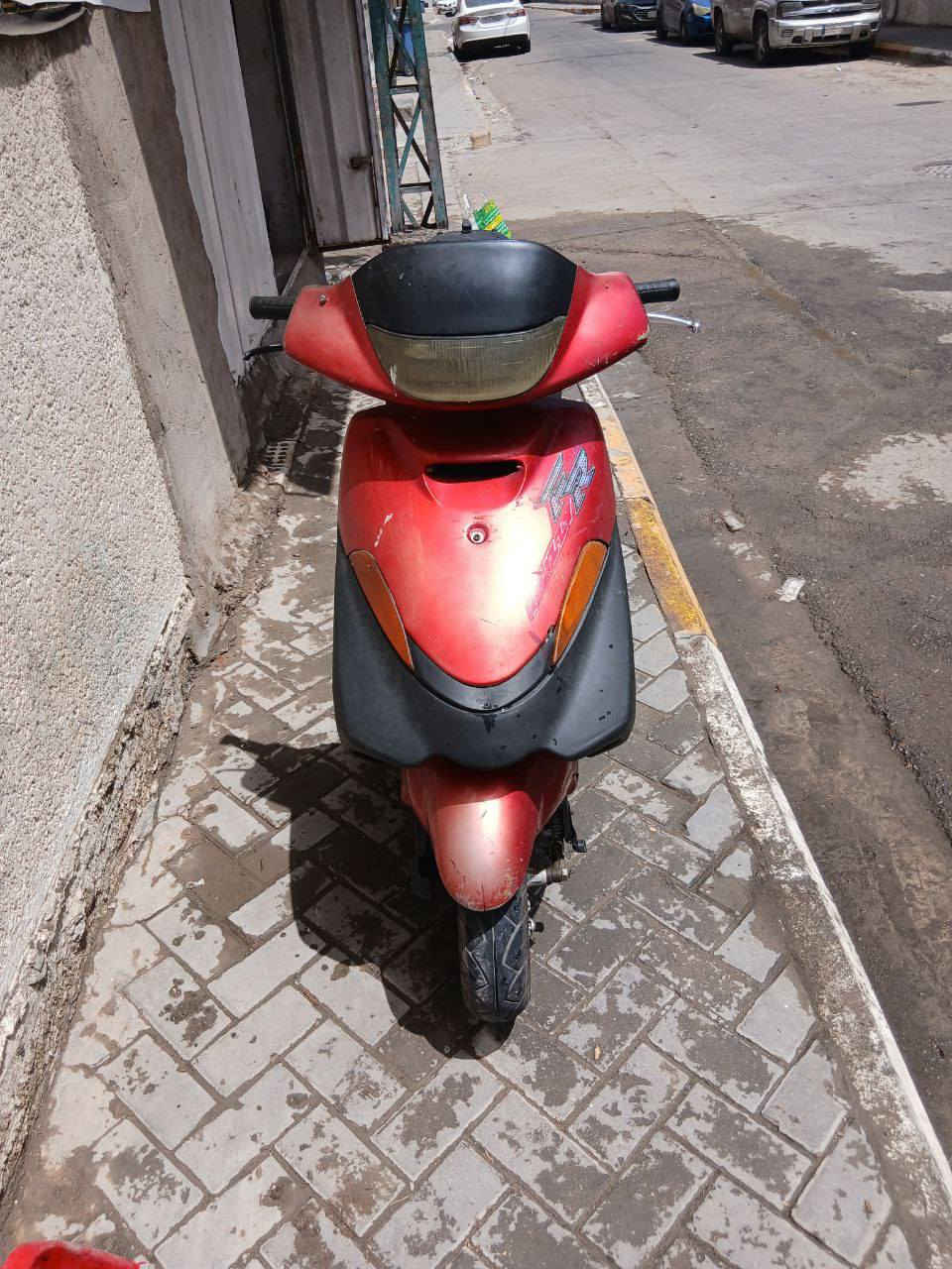 دراجه فراشه للبيع سلف هندر شغال كهربائيات شغال + سعر 250 الف
مكان بغداد مدينه الصدر 
***********
