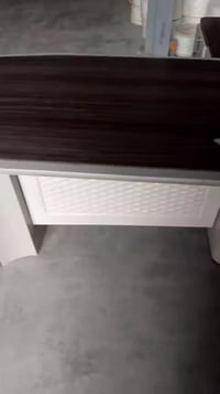 ميز مكتبي • كلش نظيف • البساتين بغداد