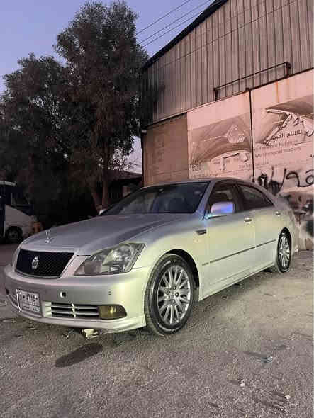 بِسْمِ اللَّـهِ الرَّحْمَـٰنِ الرَّحِيمِ 
شاهینە ١٨٠ بچوک بە بچوک ٢٠٠٥ ئەتڵەت 
بڕاوە بەحری 
بەسمە ڕەش
ناو ڕەساسی 
سێ دوگمە 
کامل مەسرەف کراوە 
ویل و تایەی لۆک
ویل ماجێستا 
چرکەی تێدا نییە 
نوکە دەرزی دەحمی نییە
مەکینە و گێڕ و ئەکسڵ بەشەرتی ٢٠ وەستاو فەحس قوەتی یەک ٨٢ نەبوو نەتەوێت 
ماشاالله سەیارەکە دەڵێی بیبەرە زۆر بە قوەتە 
نرخی ٤٨ قەڵا و معامەلەیەکی کەم 
شوێن: ڕانیە-چوارقوڕنە 
 موشتەریت تێڵ کە *********** رانية
