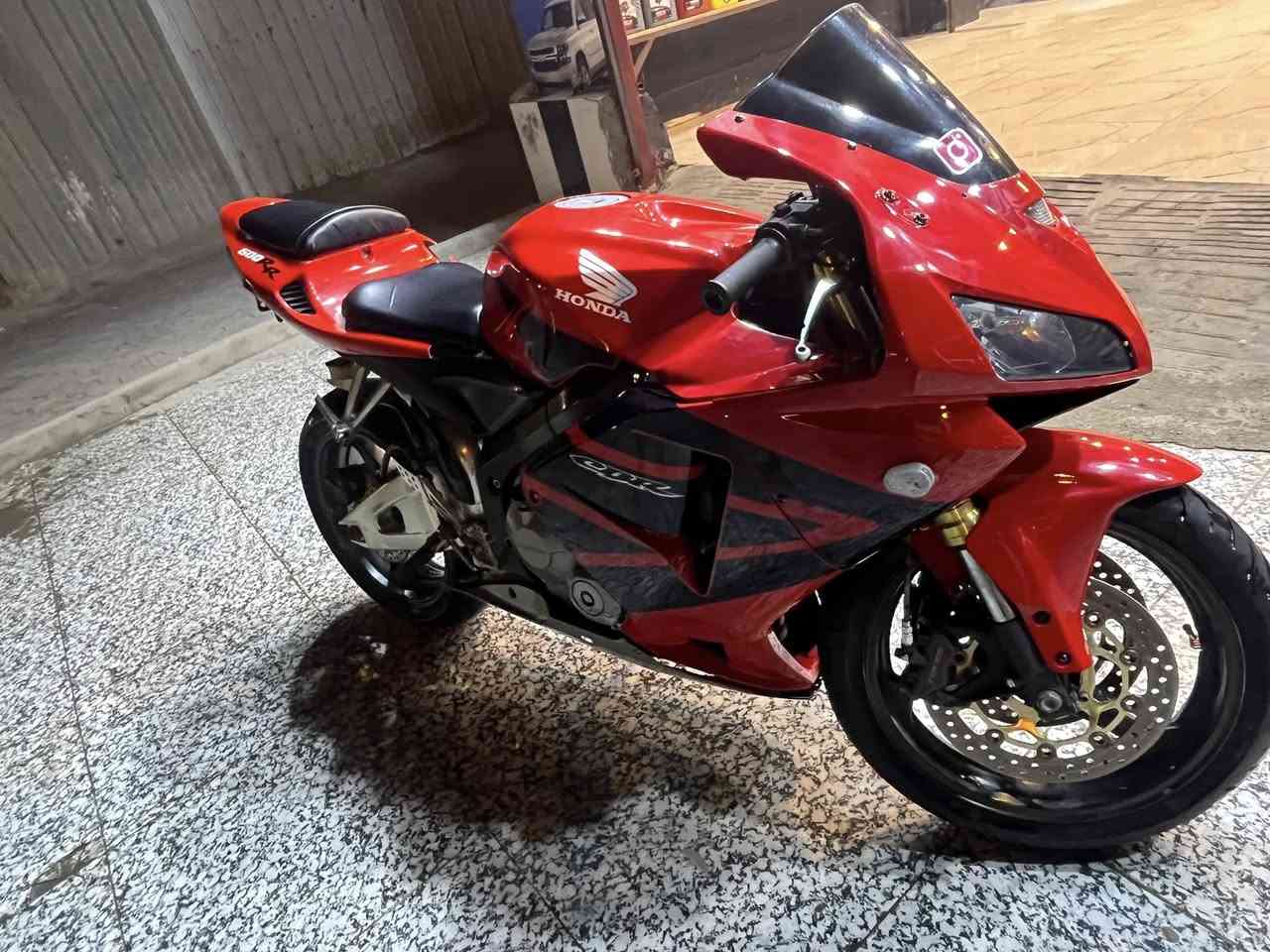 RR600
مكفوله كفاله عامه محرك وگير 
ماشيه 45 ألف  مكاتبه فقط بدون اوراق 
فقط كفراتها نضافتهن 50 بلميه بسبب طاحت وهيه واكفه 
والدراجة بيها تفاصيل بسيطه هم 
سعرها 26 وبيها مجال متوازي ع بيعتها ودارجه كلش نضيفه مكاني ميسان ***********
