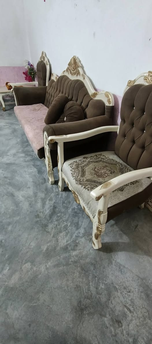 تخم ملكي مستعمل ١٠ نفرات كامل وياة طبلة حجم كبير
العنوان جلولاء سوق السبت مجاور الكراج اتصال واتساب ماسنجر كلشي موجود🟠 ***********
