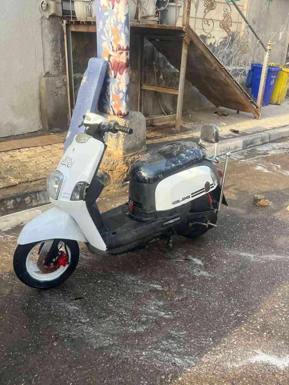 بوليسي كابريته البيع دراجه كفاله كل علا البلاد 49 دراجه حلو ناعمة مكينه كفاله السعر 825وبيه مجال بصيط حك جيه مكاني البصره القديمه ما متواجد فيس هاتف *********** البصرة, العراق
