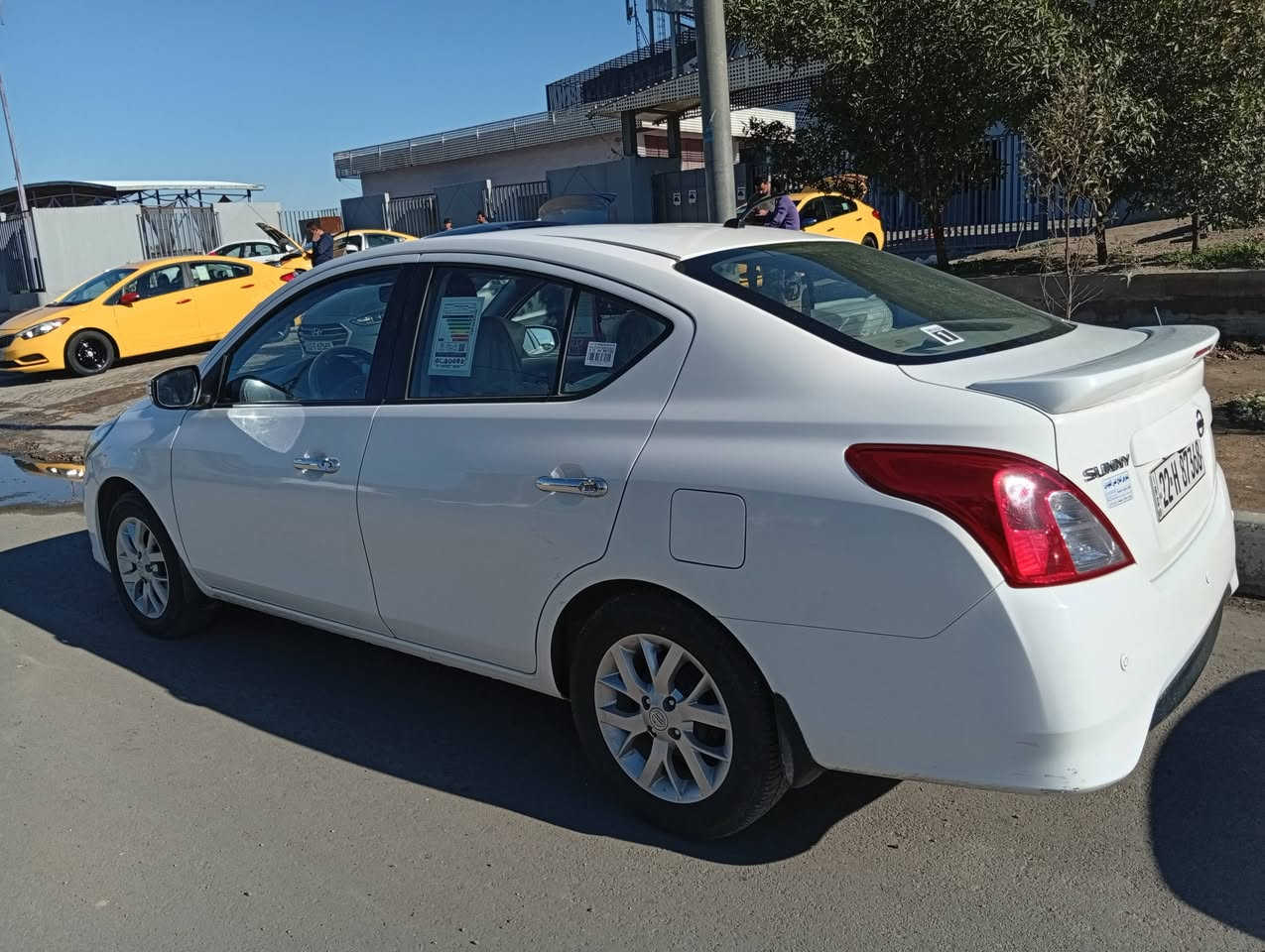 نيسان سني 2024  فول مواصفات. 5 بصمات 
مري شفط. اشاير مري.   تبريد بيانو لمس. 

بيه  1. باب دبل كود من شركه.    ماشيه 25 حقيقي 
رقم اربيل الجديد باسمي. هزه جديده  تبريد قطعتين  سويچات ثنين. كتولكات شركه.  اسبير مانازل. السعر 125     العنوان بغداد الحبيبيه. 
***********
