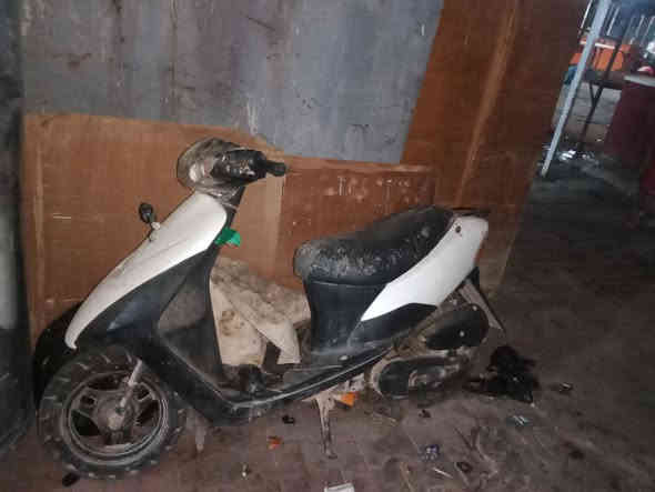 السلام عليكم ثلاجه 14 قدم اخت الجديده للبيع السعر 400 أو بيهه مجال بسيط.  دراجه للبيع ابيعك عطلانه السعر 100 بيهه مجال. خانات مال دجاج للبيع اب 50   ***********
