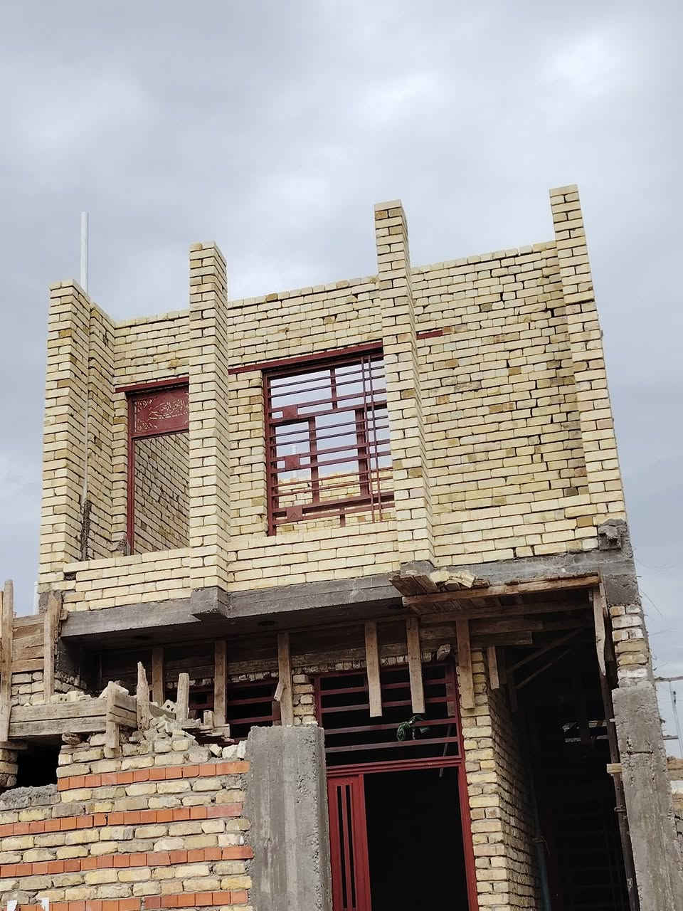 سلام عليكم خلفه بناء درجة أوله اشراف مهندسين مصداقيه بالعمل هذا رقم انتصل ردلل
***********
