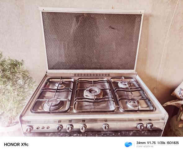 طباخ كريازي مصري نظيف شغال شرط مكان الموصل لايسر الاستفسار انتصال على الرقم ***********
