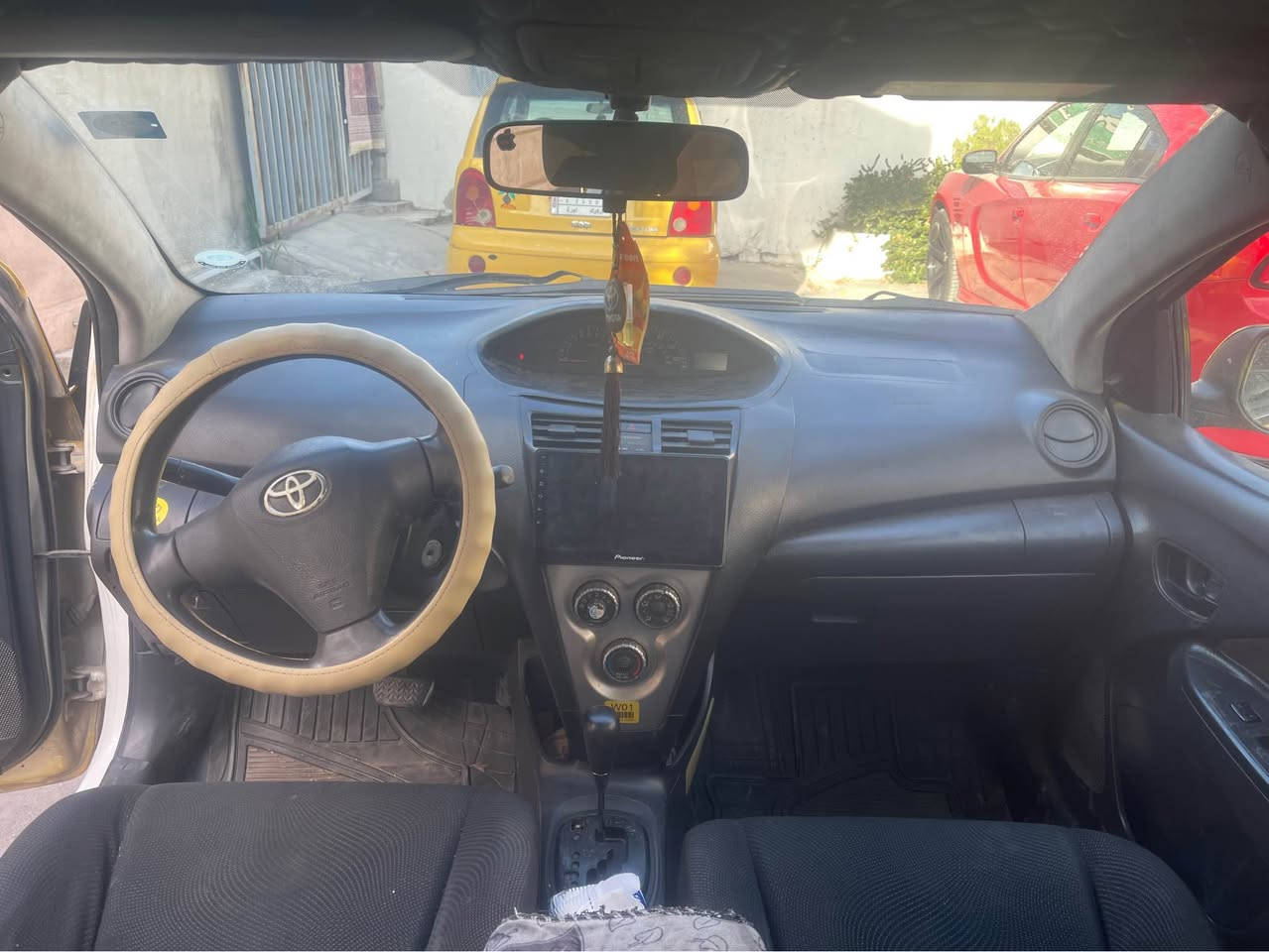 النوع :يارس 
موديل: 2012
ملاحضه :كير محرك شرط 
دفتر بنزين رقم انكليزي 
شرط التحويل 
بدون دواخل نضيف مابي اي طخه 
المنضومات :منضومه غاز 60لتر ايطالي مع بطاقه حكومي 
+ منضومه زينون 
كهربائيات كامل 
صدر بشرط 
بيها 3 قطع بسيطات 
سعر: 85 ورقه بيها مجال للطيبين 
رقم وتساب فقط ***********
رقم اتصال ***********
شغل وطلع للشغل بوجهك كركوك, العراق
