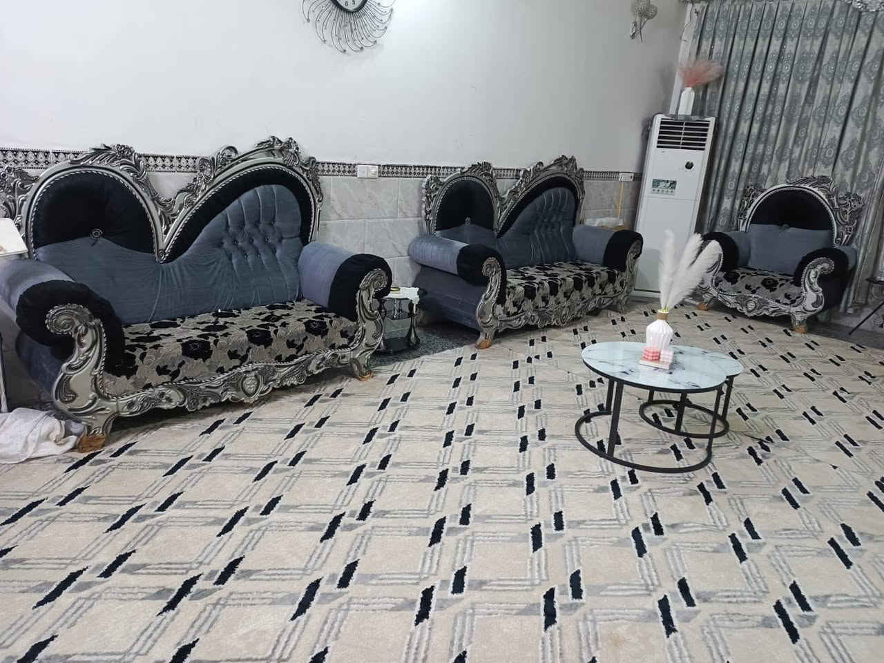 غراض للبيع كل واحد وسعرها  #ملاحظه اسعار مناسبه ويفضل ينباعن شلع 
تخم 14 مقعد 
تيبلام عدد 2 جدد 
طبلات عدد 4 
طبلات دائري عدد 2 
ثرياتن عدد 6 
ساعه جداريه استخدام قليل 
باقي التفاصيل اتصل ع حط او مراسله ع وات ساب
***********
