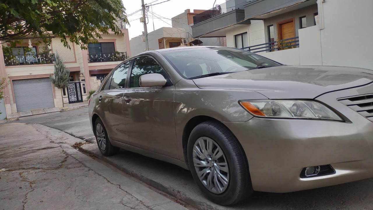 وين محبي الكامري 
رقم سنوي جديد 
تاير باتري طخم جديد
كير محرك جديد وشرط
محرك مامفتوح مبدل مال كصى 
190 المشي
السياره على وظع الشركه صفر والسياره بسمي
بلا قطره تقحيل خام السياره صفر صفر جديد جديد كامري هاي واحد عراق السعر107$ رقم تلفون***********  *********** دهوك, العراق
