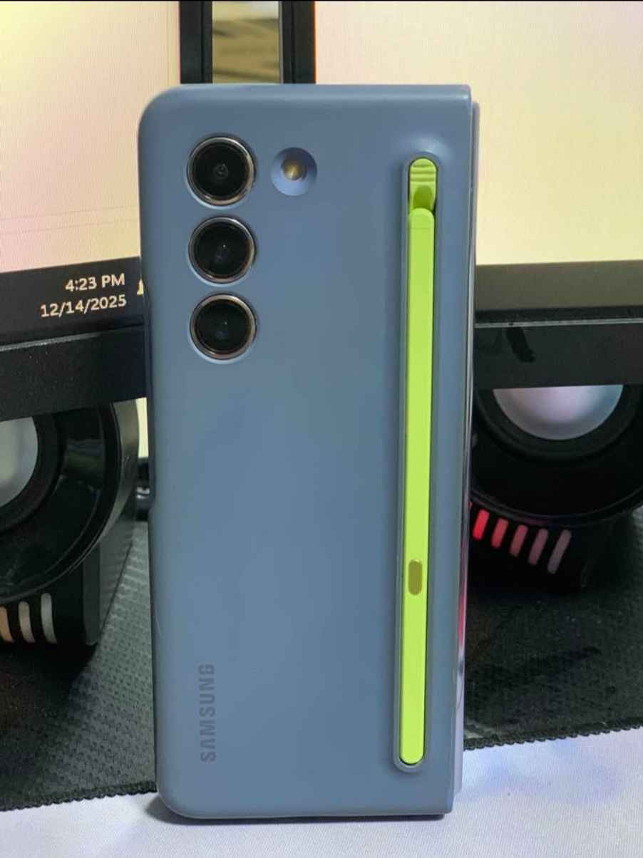 کەڤەری ئەسڵی سامسۆنگ (Slim S Pen Case) کە قەڵەمی تێدایە + سەری شەحنی ئەسڵی سامسۆنگ، لەگەڵدایە

​شاشەکان و جەستەی زۆر پاکن.

تێبینی: ئامێرەکە Demo یە (شوێنی سیمکارتی ئەکتیڤ نیە)، بە وایفای ئیش دەکات دەتوانی ئاسایی بە واتس ئەپ و ڤایبەر پەیوەندی بکەی.

​زۆر نایابە بۆ یاری PUBG و کۆلف دیوتی و ئیمولێتەر و سەیرکردنی فلیم و ئەنیمێ و کاری قوڕس بە دێکس وەکو کۆمپیتەر هەموو گەیمەکانیش ١٢٠ ئێف پی ئێس.

​نرخ: ٤٤٠ دۆلار (مەعامەلەیەکی کەم). أربيل, العراق


**إذا كنت صاحب هذا الإعلان وتريد حذفه لأي سبب، رجاءا أرسل رسالة إلى الدعم الفني**