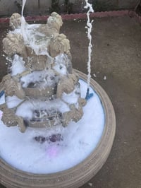 نافورة للبيع وبسعر مناسب بغداد الجديدة 07726715668