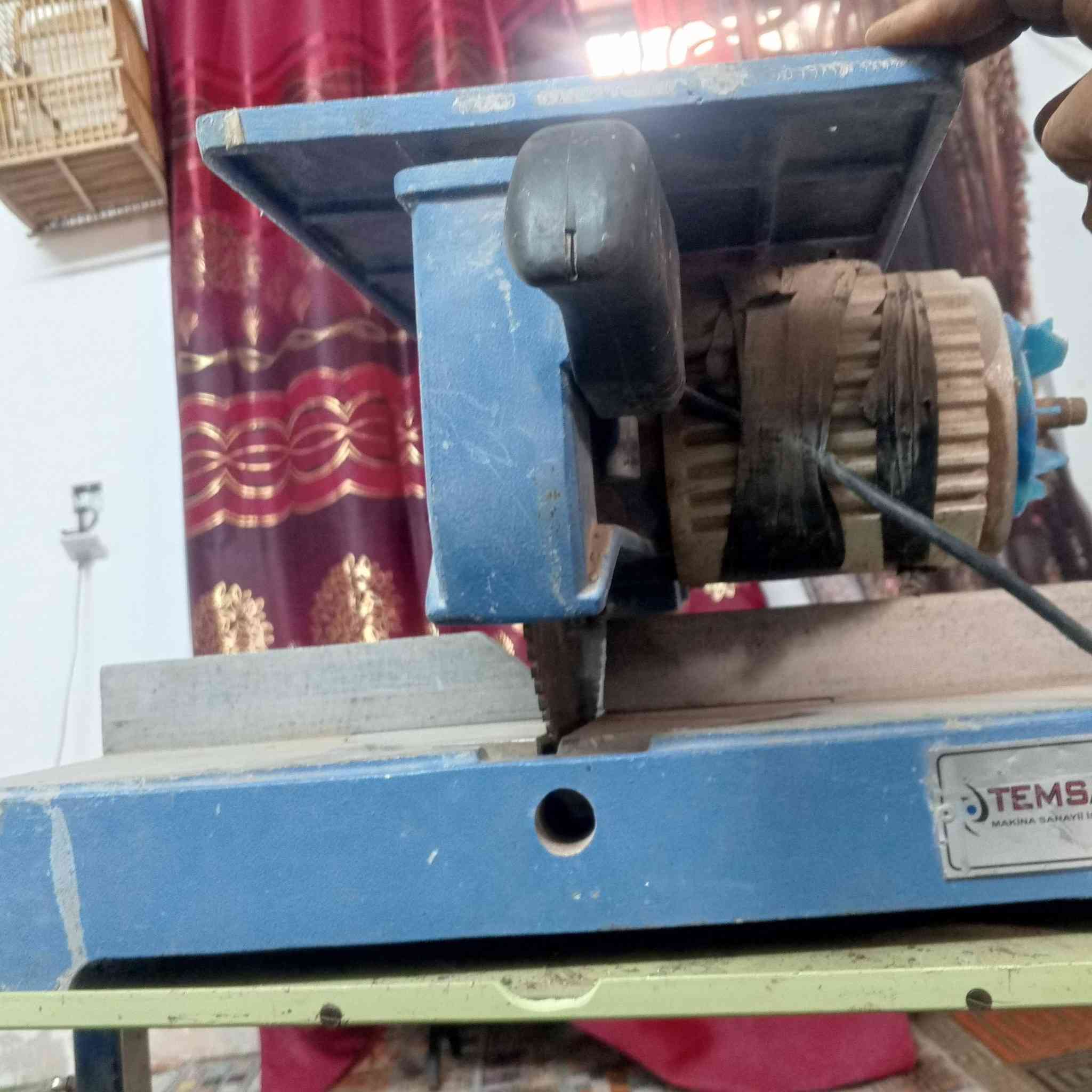 سلام عليكم كتر حداده ومكينت لحام وكتر المليون للبيع العنوان بغداد الدوره رقمي ***********
