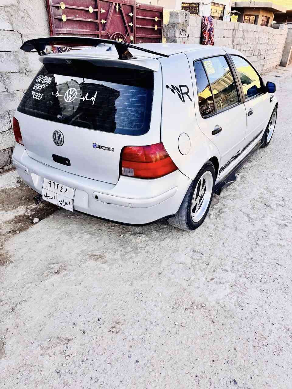 كولف نفخ
موديل 1999
كير عادي 
محرك 2000 
مصبوغه عام للجماليه 
مكانهه بغداد تقاطع النهروان
سعر  45 روقه
رقم تليفون ***********
