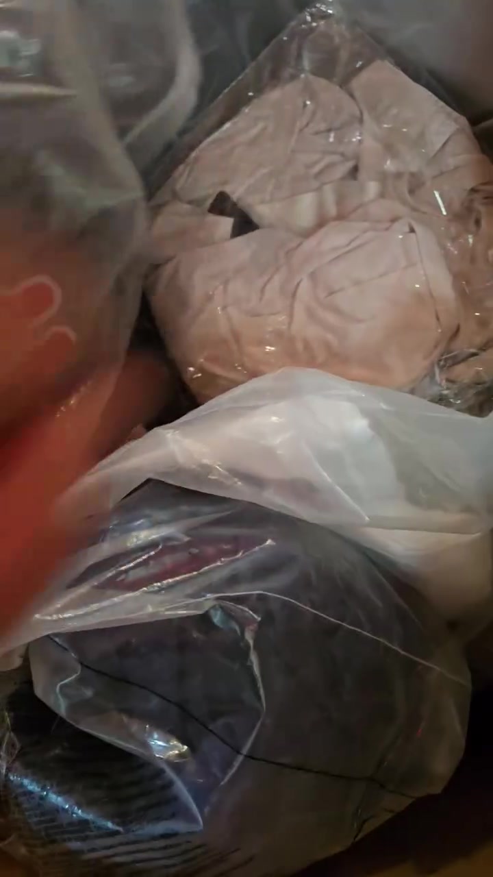 اللهم صل على محمد وال محمد 
السلام عليكم شلعه ملابس رجالي صيفي البيع شلع سعر القطعه الف ونص بيه تيشرتات وقمصان و بناطير


**إذا كنت صاحب هذا الإعلان وتريد حذفه لأي سبب، رجاءا أرسل رسالة إلى الدعم الفني**