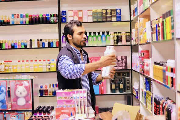 برعاية الله وتوفيقه…
✨ تم افتتاح مجمع قسورة للألبسة النسائية ومستحضرات التجميل (الكوزمتك) ✨

🔸 أحدث الموديلات
🔸 أرقى الماركات
🔸 جودة عالية وأسعار تنافسية

📍 الموقع: منطقة الإمام عون (ع)
👤 الإدارة: منتظر الخفاجي

نرحب بجميع زبائننا الكرام ونتشرف بزيارتكم
مجمع قسورة… عنوان الأناقة والجمال 💄👗
📞***********
