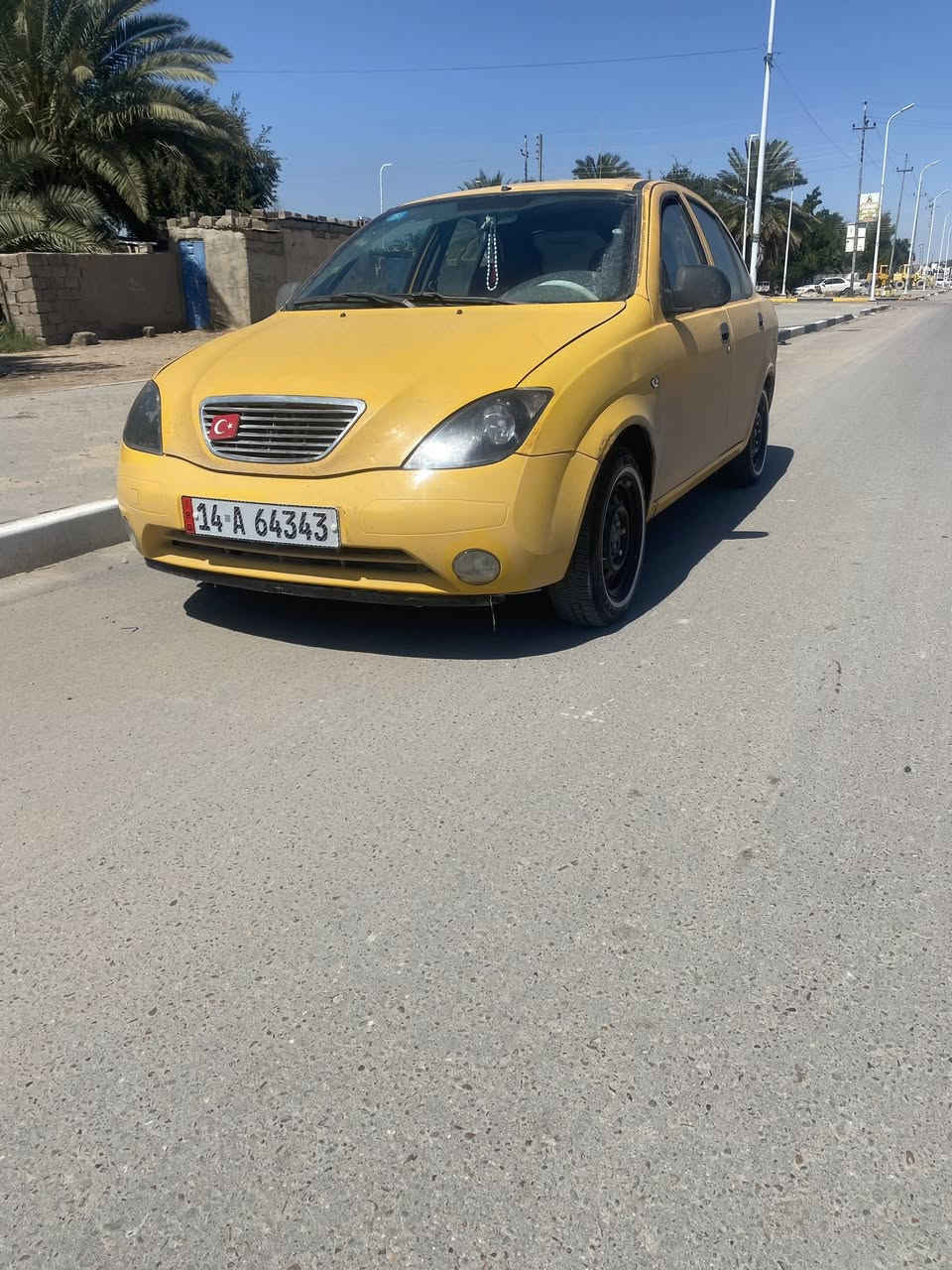 سلام عليكم طيبه 2016 رقم بصره باسمي سنويه 2027 تخم تاير ومكينه وكير تبريد ثلج حداديه طوبه بيها تبديل في جاملغات ثنين سياره جاهزه كبل للشغل مكاني بصره زبير ***********   سعر (33) وبيها مجال
