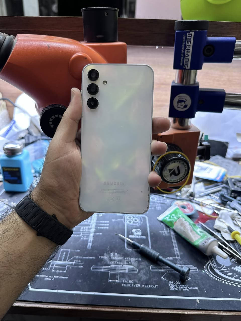 سلام عليكم  متوفر اجهزة مستعمله بحالة جيده بدون كارتون
متوفر سامسونغ A15 مستبدل شاشة وكالة ضمان 20 يوم بالشاشة السعر 125 الف 
متوفر ريلمي C51 مستبدل شاشة وكالة ضمان بالشاشة 20 يوم السعر 75 الف 
-
موقع المركز حي المعلمين - مجاور ماكولات الرياضي -مركز ماي فون 
***********
