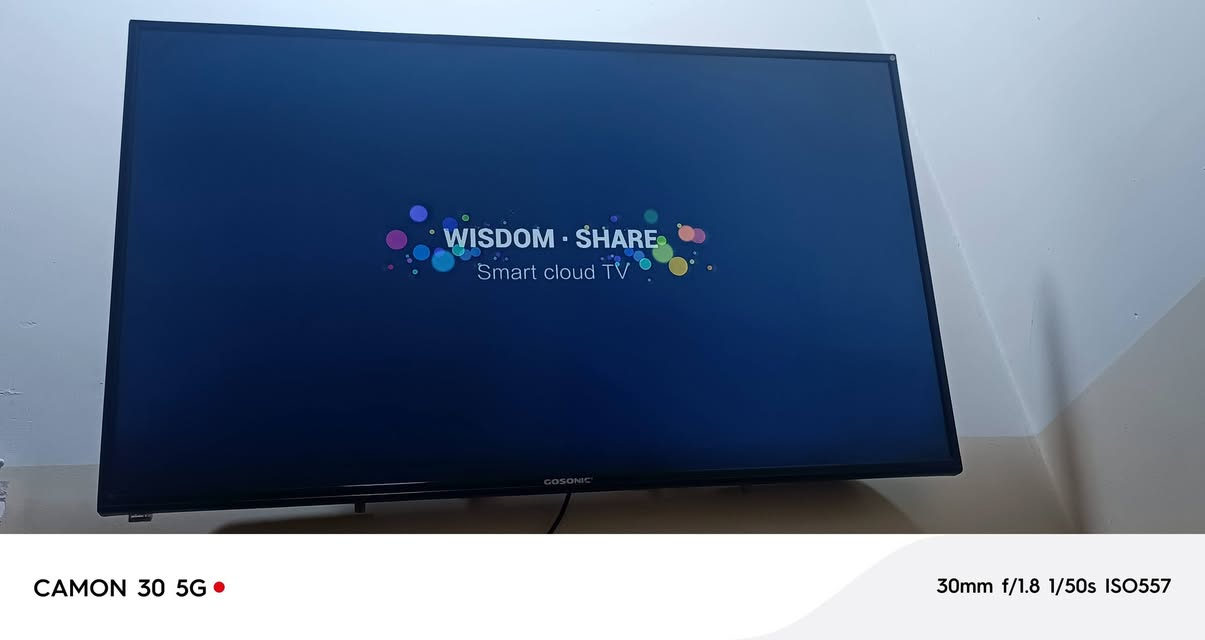 السلام عليكم شاشه للبيع مستعمل نضيفه حيل  حي الكرامه ***********
