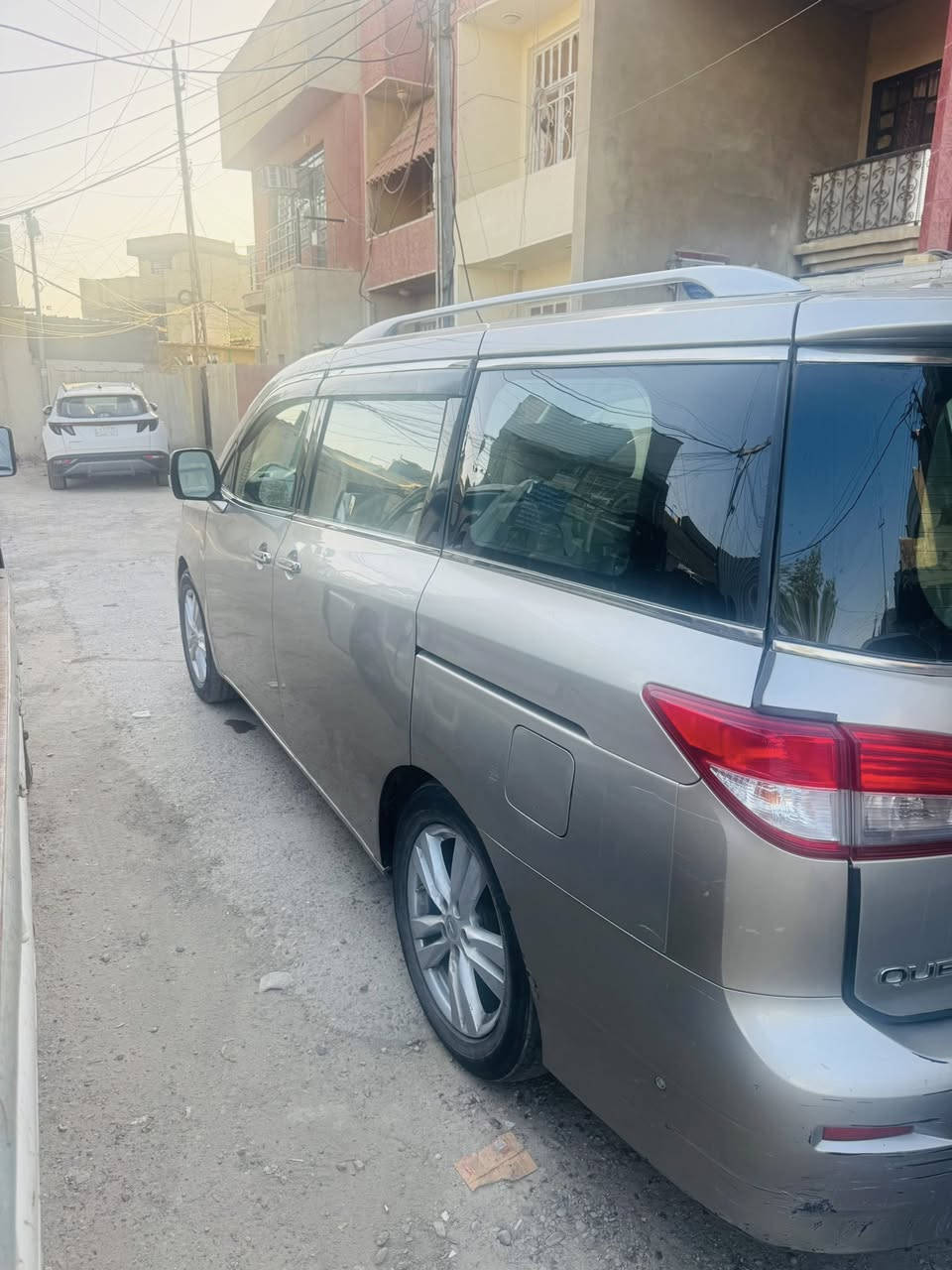للبيع او مراوس بسياره اصغر  
نيسان كويست 2013 LS فول مواصفات عدا الفتحه شاشات امامي وخلفي حساسات كامرا خلفيه ابواب كهرباء  صندوك كهرباء كيرها جديد نقصها صدر خلفي والتبريد ما اعرف شبي بعدني مفاحصه جان يشتغل العام وهسه ماكو  مكانها بغداد حي اور السعر 93 وبيها مجال للاستفسار ***********
