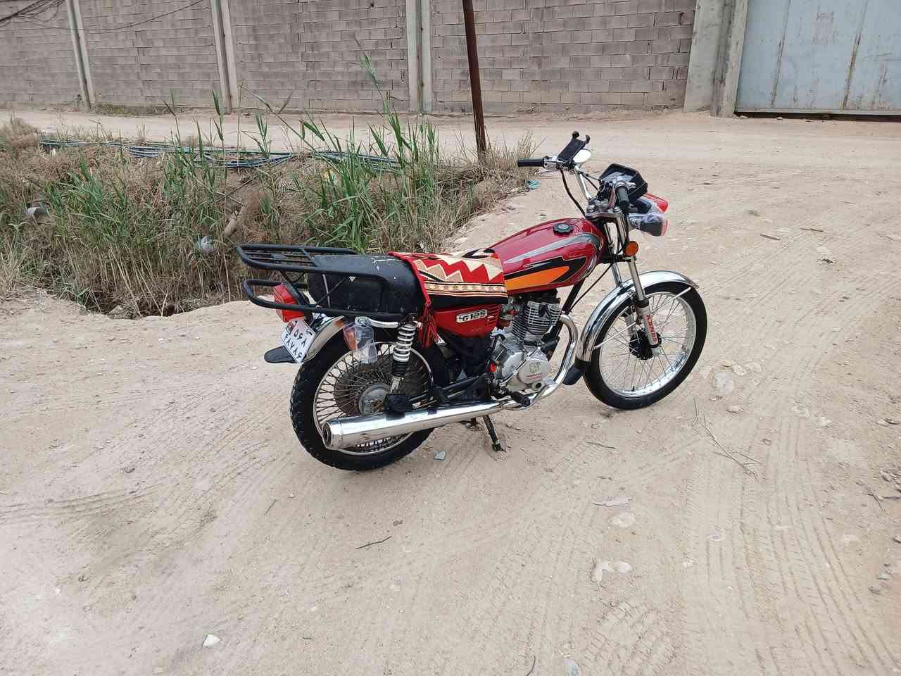 للبيع دراجه اربعه كير مديل 18 أوراق اصولي كاملات  محركه كلش حلو ناعم شلعه معدل فول كهربايته شغاله  السعر 375 مكاني كربلاء سيد الوصياء الاستفسار ***********
